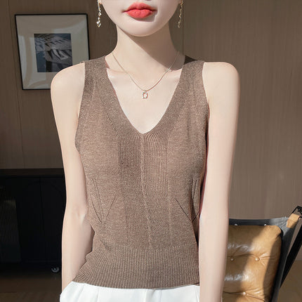 Spring and Summer New V Neck Camisole Women's Knitwear for Inner Wear, Fashionable and Versatile Sleeveless Loose Slimming Look Bottoming