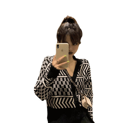 Goddess Fan suit Spring and Autumn Fashion Western Style Age-reducing Royal Sister Elegant Sweater Wide Leg Pants Two-piece 2023 New