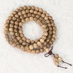 [small spot] about 108 beads with a diameter of about 8mm