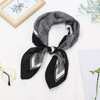 4# black and white fine grid 70*703 / 70*70