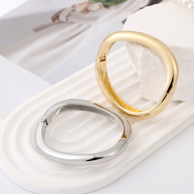 Bracelet Jewelry European and American Style Hand Jewelry Wide Texture Zinc Alloy Bracelet Women's Simple All-match Gloff Texture Bracelet