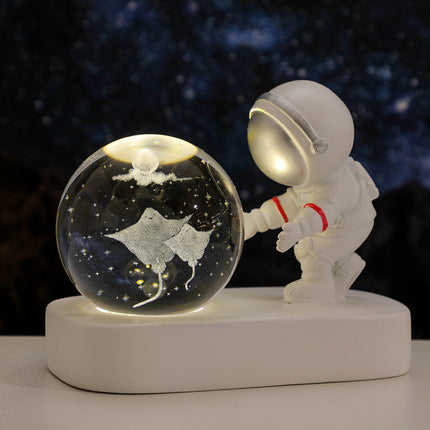 Creative Astronaut Crystal Ball Night Light Resin Crafts Desktop Ornaments Atmosphere Light Souvenir Birthday Gift