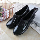 Black [single shoe] one yard bigger / 36