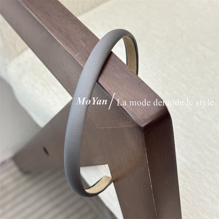 Korean-Style Simple Fabric Hairband with a High-End Feel, Versatile for Going Out, Retro Elegant Hair Accessory, Trendy Hair Clip