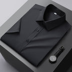 Black / M