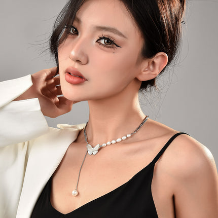 Direct selling Pearl Butterfly Necklace Women's Light Luxury Niche Design Stitching Strange Pearl Clavicle Chain Necklace Chain Woolen Chain