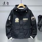 Black / M