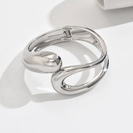 European and American Cross-Border New High-End Retro Alloy Exaggerated Irregular Unilateral Hollow Open Bracelet