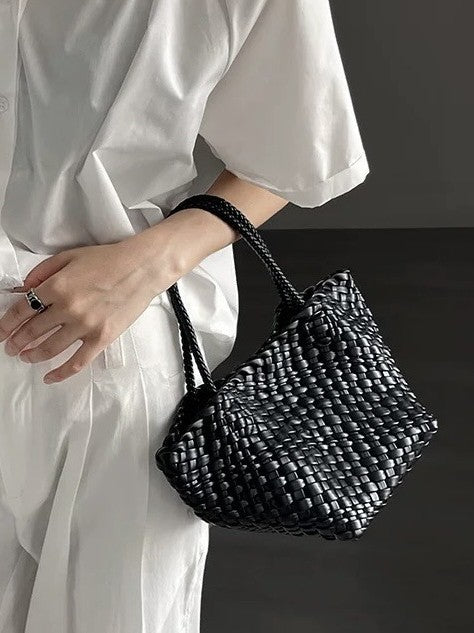 PU Woven Bucket Bag / Sac Seau Tressé PU