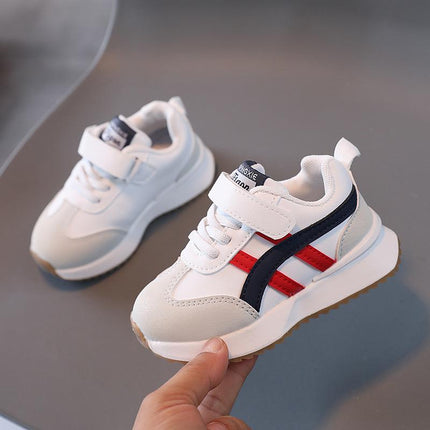 2026 Autumn and Winter Children's Sports Shoes Boys' Dad Shoes Soft Sole Student Running Shoes Breathable and Comfortable Autumn Style