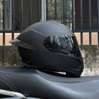 M / Matte black with black tea