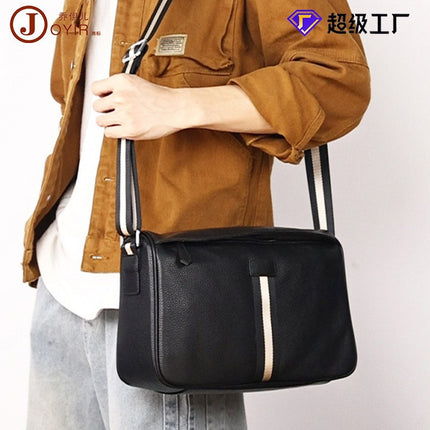 First-Layer Cowhide Men's Crossbody Bag, High-End Genuine Leather Men's Bag, Large-Capacity Commuter Motorcycle Bag, Exclusively for Cross-Border Sales