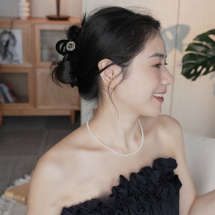 Autumn and Winter new South Korea black velvet clip medium-sized back head hairpin women's high-grade shark clip hair accessories clip