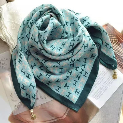 New 65.65 Magnetic Buckle Scarf Women's Square Scarf Winter Lazy Pendant Ins Scarf Scarf Decorative Fashion All-match