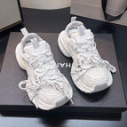 Off-white / 35
