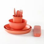 30-piece set (4 cups, 4 bowls, 8 large and small plates, 6 sets of tableware)