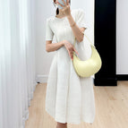 Creamy-white round neck short sleeve / Free size