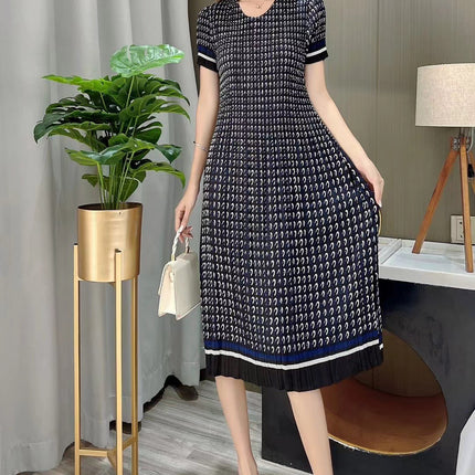 Miyake pleated 2025 summer new temperament round neck printed pleated skirt fashion waist thin magic dress
