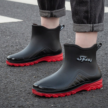 2025 Korean Style Fashionable Short-Tube Water Shoes for Men, Lightweight and Wear-Resistant Rubber Shoes, Kitchen Non-Slip Low-Top Waterproof Rain Boots for Men