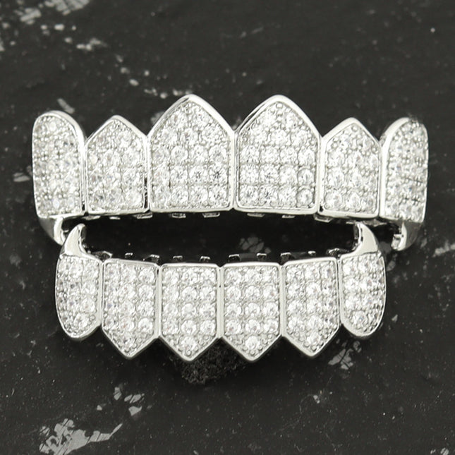 Cross-border 18K electroplated real gold micro-inlaid 4A zircon two-color hip-hop braces for men and women vampire fangs dentures suit
