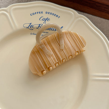 Tulip Cherry Grab Clip Premium 2024 New Maillard Grab Clip Cute Dalmatian Shark Clip Hair Accessories