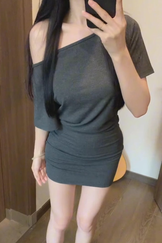 Charcoal Gray Slanted Shoulder Short-Sleeved Hip-Hugging Skirt Summer New Pure Desire One-Shoulder Sexy Off-Shoulder Slimming Waist Dress