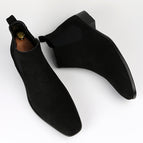 Black / 40