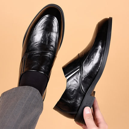 Spring New Men's Business Leather Shoes Dress Soft Leather Men's Gentleman Men's Shoes Live Explosions Pointed Inner Heel Shoes