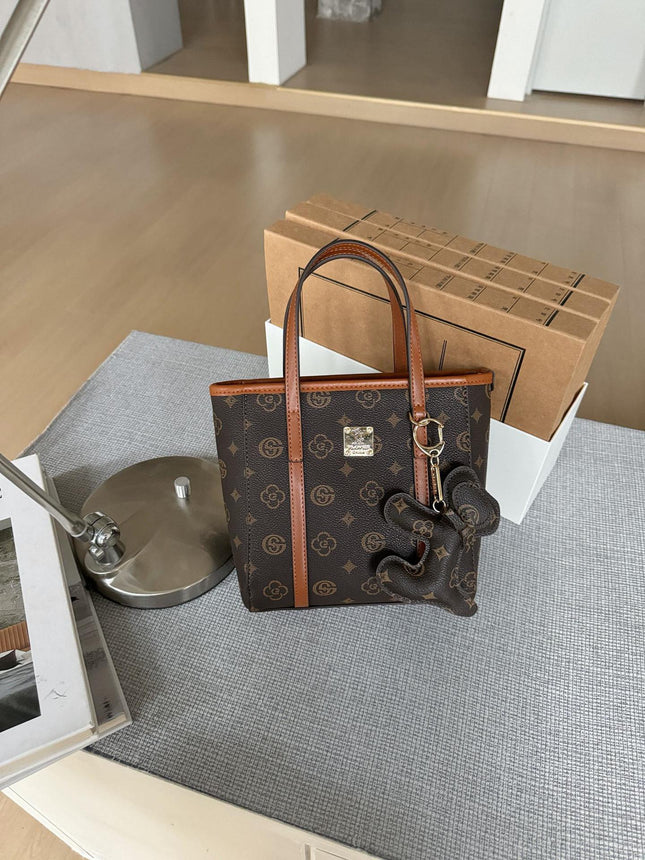 Fashion Simple Mobile Phone Bag for Women 2025 New Doll Handbag Trendy Versatile Casual Shoulder Crossbody Bag Pendant