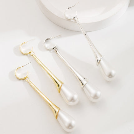 Europe and the United States hot new drop shaped pearl temperament earrings versatile fashion long high quality silver pin earrings earrings