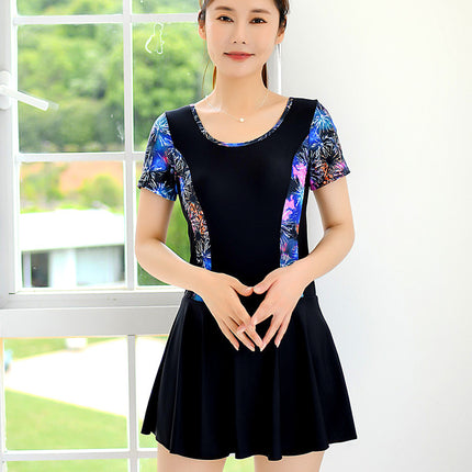 Fashionable Plus-Size Swimsuit for Women, Conservative Skirt-Style One-Piece, Simple Hot Spring Bathing Suit, Covers the Body and Looks Slimming, Wholesale Swimwear for Middle-Aged and Elderly Women