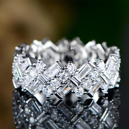 Cross-border Amazon ebay European and American luxury full inlaid zircon ladies ring fashion accessories wholesale R5820