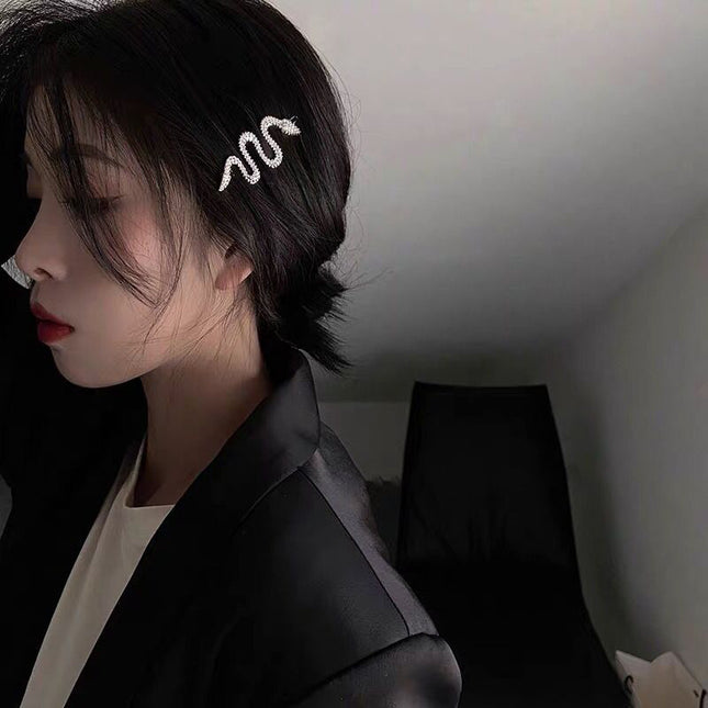 Y2K Hot Girl Hairpin Clip Niche Snake-shaped Dark Alloy Hairpin Clip Retro Personalized Bangs Hairpin Hair Accessories
