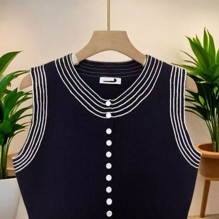 SD Home 2025 French Niche Early Autumn Fragrant Style Celebrity Single-breasted Crewneck Sleeveless Contrast Knitwear dress