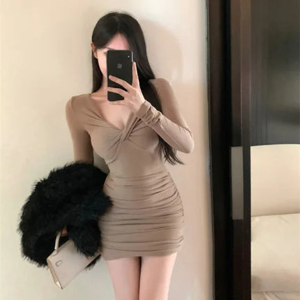 V-neck dress Women's Autumn and Winter New High-end Pleated Hot Girl's Hip Skirt Short Slim-fit Slimming Short Skirt