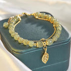 Golden branches and Jade leaves