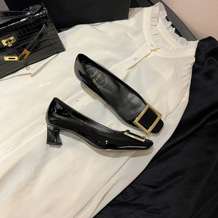Letter Metal Square Buckle Shallow Mouth Women's Shoes Medium Heel Square Toe Shoes Classic Horseshoe Heel Patent Leather Professional Work Shoes for Women