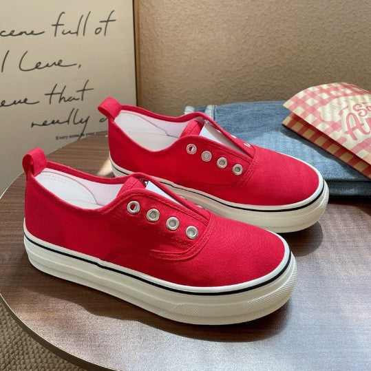 Slip-on Lazy Canvas Shoes Women's 2025 New Round-toed Thick-soled All-match Casual Sports Board Shoes