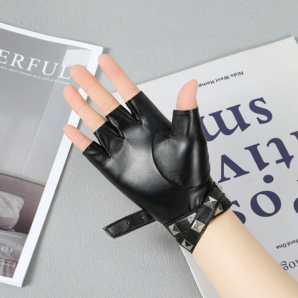 Stage Performance Gloves Female Half Finger Rivet Gothic Style Dark Cool Second Dimension Nightclub Punk Mu Si Cheng cos