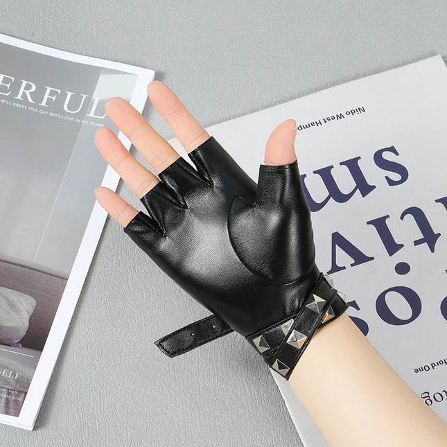 Stage Performance Gloves Female Half Finger Rivet Gothic Style Dark Cool Second Dimension Nightclub Punk Mu Si Cheng cos