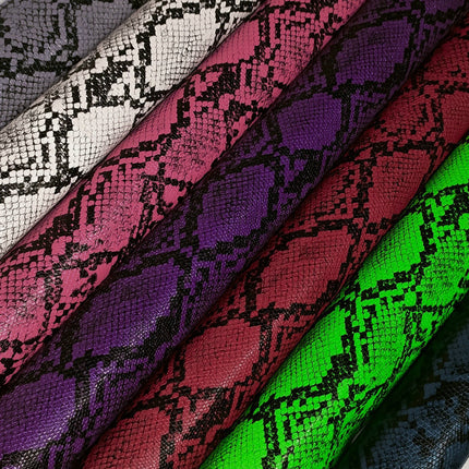 Pu Snakeskin Pattern Leather Fabric, Python Pattern Leather for Bags, Anime Belts, Soft Bags, Headboard Backs, Artificial Leather with Animal Prints
