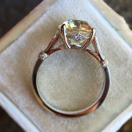 European and American Style High-End Round Zircon Sparkling Engagement Ring Women's Wedding Ring Light Luxury Elegant Simple and Versatile