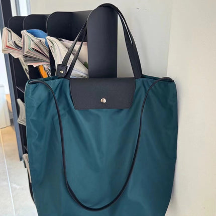 2025 New Waterproof Cloth with Head Layer Cowhide Bucket Bag Large Capacity Portable Shoulder Bag Commuter Crossbody Computer Bag