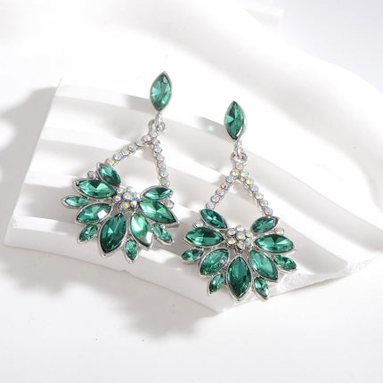 Cross-border European and American fashion earrings exaggerated net red alloy diamond flower earrings girls simple super fairy earrings wholesale