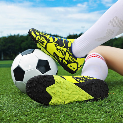 Professional Training Football Shoes Low-top Leather Spikes Football sneaker Low-top Youth Sneakers plus size Cross-border