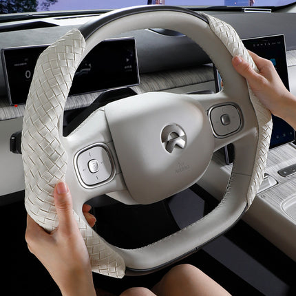 New Style Cassette-Type All-Season Three-Dimensional Textured Leather O-Shaped D-Shaped Dirt-Resistant Woven Leather Breathable Non-Slip Women's Steering Wheel Cover