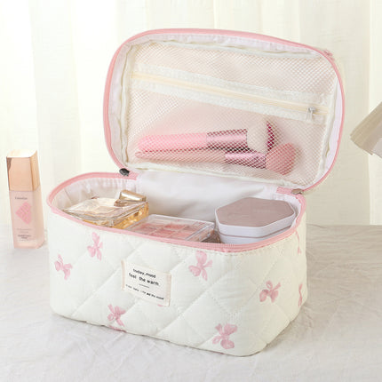 Factory Direct Sale Portable Cosmetic Bag Women's Large Capacity Niche Design Storage Bag Portable Ultra Light Quilted Multi-Layer Bag