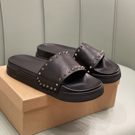2024 New European and American Middle East Dubai Men's Rivet Decorated Flat Slippers Genuine Leather Slippers Manufacturer Wholesale