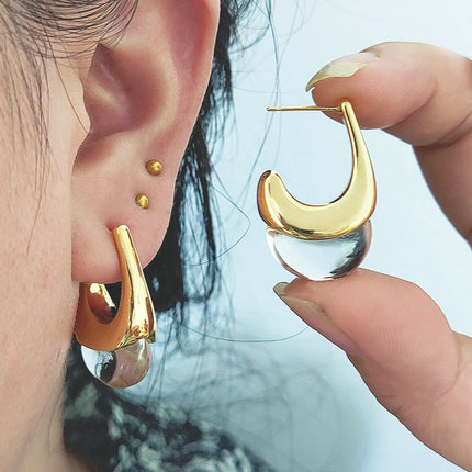 New French-Style Gold Earrings for Women, Niche Design with a High-End Light Luxury Temperament, Versatile and Minimalist Cool Style Earrings for Women