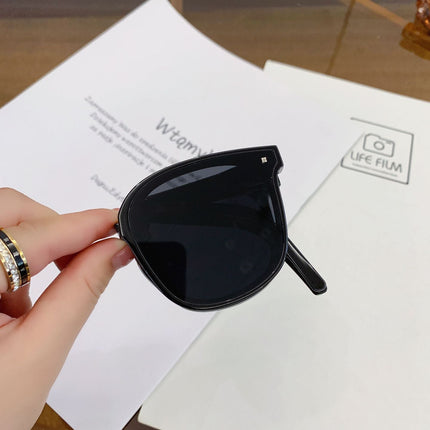 Cross-border new anti-ultraviolet foldable second-generation sunglasses women's ultra-light pocket large-frame sunglasses a generation of 25